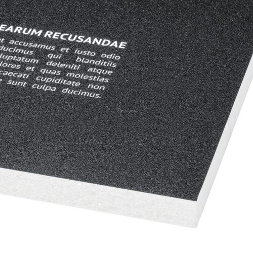 Hartschaumplatte in verschiedenen Formen.