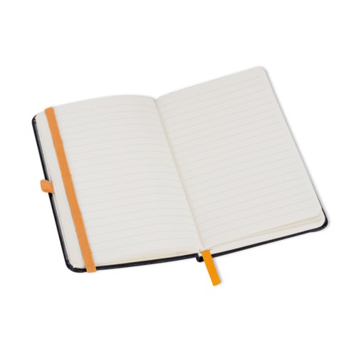 Oranges Notizbuch mit Gummibandverschluss und Lesezeichen.