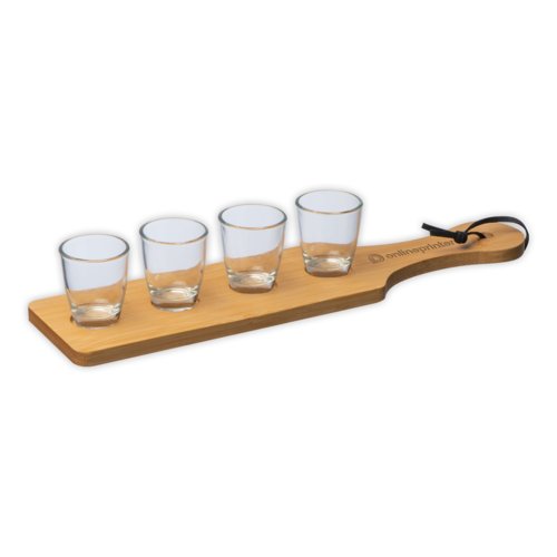 Helles Holz Schnapsgläser-Set mit Holztablett und vier Gläsern.
