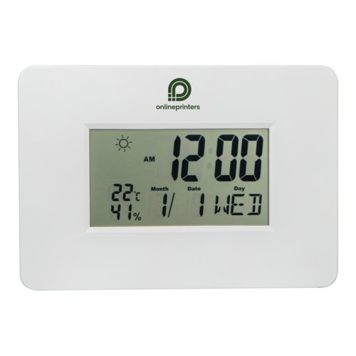 Weie Wanduhr mit digitaler Anzeige.