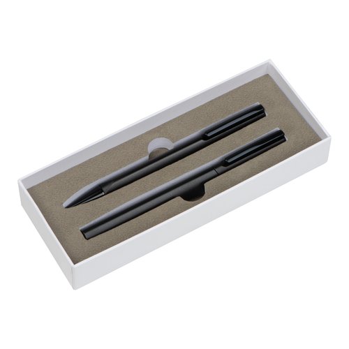 Schwarzes Schreibset mit Kugelschreiber und F�llfederhalter.