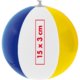 Mehrfarbiger Wasserball aus Kunststoff.